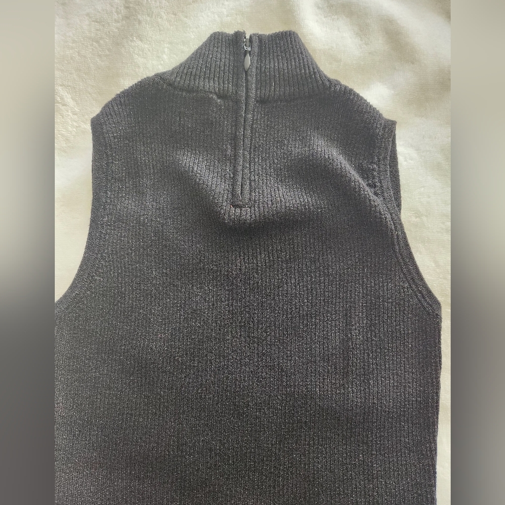 EUC Dress Barn black beaded/mesh mock turtle neck sleeveless Small - Picture 5 of 5